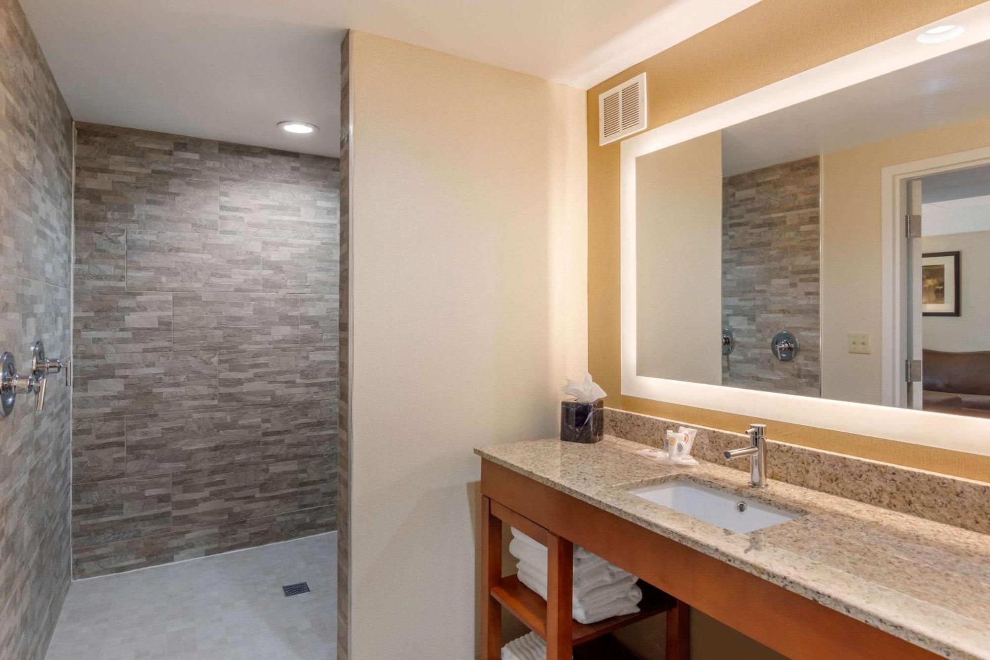 Comfort Suites Southpark Colonial Heights Zewnętrze zdjęcie
